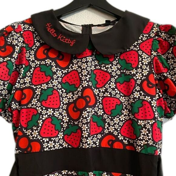 Hello Kitty S Sanrio Strawberry Dress Kawaii Fruit Coquette Colorful Red Black - Picture 2 of 11